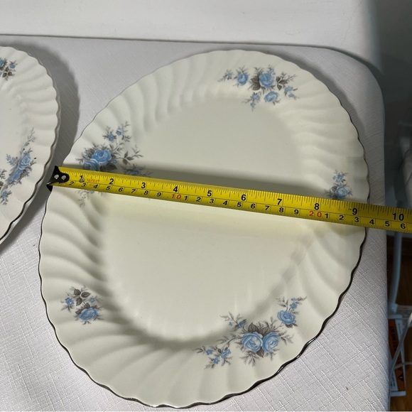 Johnson Brothers White and Blue Floral Oval Serving Plates. Vintage. Ironstone - Picture 5 of 5